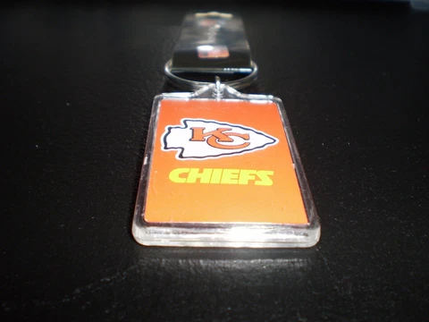 2 SIDED NFL KANSAS CITY CHIEFS   KEYCHAIN  FREE SHIPPING Cover