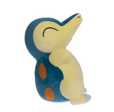 Pokemon Center Original 19 3/4 Pulgadas CYNDAQUIL Entrenador Tamaño Poke Peluche Charmander Foto 1 de 4