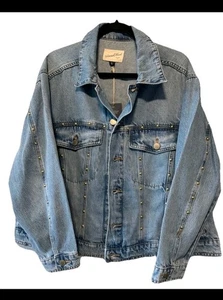 Chaqueta de camionero de mezclilla con tachuelas para mujer - Universal Thread XXL, chaqueta de jean azul - Imagen 1 de 5
