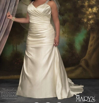 Moda Bella by Marys Bridal Gown Wedding Dress Off White Sz 12 Style 3Y133 - Image 1 of 4