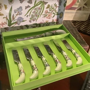Portmeirion~Giardino Botanico~Coltello per formaggio/(6) Spreader~BG1108~NUOVO/IN SCATOLA~SPEDIZIONE GRATUITA - Foto 1 di 6