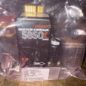 Brooks 5850E Mass Flow Controller 9308HC020556/1 100 SCCM Argon Gas - Picture 1 of 6