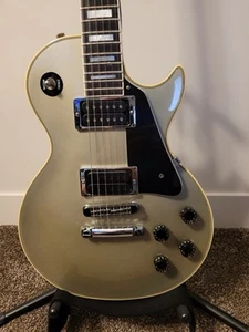 1982 Gibson Les PaulCustom - Picture 1 of 8