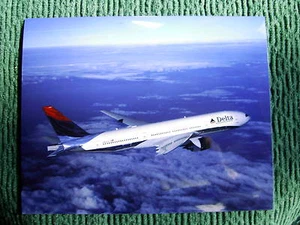 DELTA AIR LINES - BOEING 777 - COLOR PHOTO 8 X 10 - RT - Picture 1 of 1