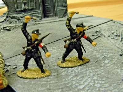 2 Pro Pintado 1/32º SS Alemán Plástico de Alta Calidad (Anuncio de Mayo) Foto 1 de 4