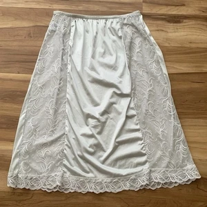Vintage Body Inc Half Slip Lace Trim Light Mint Green Size Medium - Picture 1 of 9