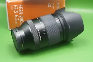 Sony FE 24-240mm f3.5-6.3 Full Frame Zoom Lens for Sony E Mount MINT & Complete - Picture 1 of 13