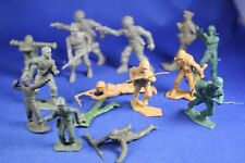Marx Playset Figure - WW II - Soldiers - Various Sizes 15 Soldiers