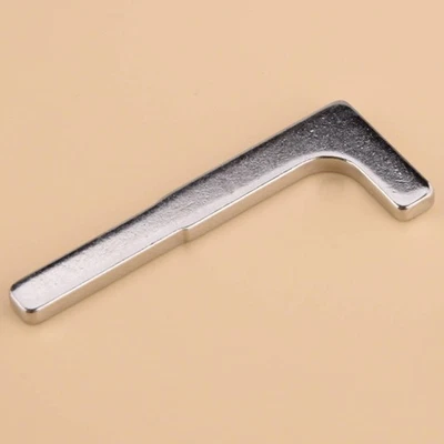 1x Uncut Blank Smart Emergency Key Blade fit for Volvo S60 S90 V60 V90 XC90 XC60 - Image 1 of 4