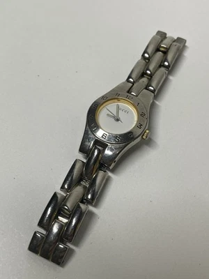 Woman's Unisex Vintage Gucci Silver Gold Tone Watch W/ Battery Working 6.5-6.75” - Image 1 of 4
