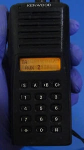 Kenwood TK-380 UHF 400-430 MHz Keypad - Picture 1 of 8