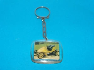 Porte cle - EDEN ROK WELL - VETEMENTS - VOITURE - ANNEES 1960 - Bild 1 von 2