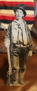Billy the Kid Western Figur Tabletop Standee schwarzweiß Auflösung korrigiert 10" hoch - Bild 1 von 2
