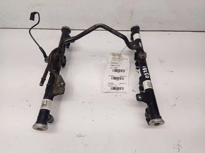 Fuel Rail Pair from 1999 Chevrolet Silverado 1500 5.3L 12172547 - Image 1 of 4