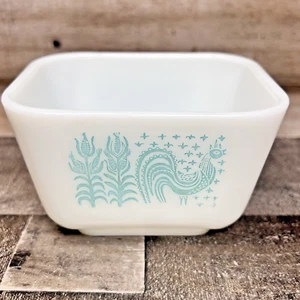 PYREX Amish Butterprint 501 Turquoise 1 1/2 Cup Dish, No Lid w/Brochure~Vintage  - Picture 1 of 8