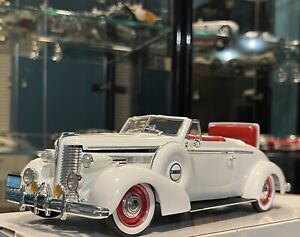Fairfield Mint 1938 Buick Century Convertible Coupe  1:18 new in box with 2 tops