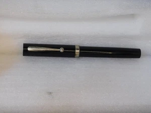 Penna stilografica Sheaffer con pennino Italic M e custodia nera - Foto 1 di 6