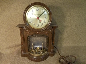 Vintage Master Crafters Clock Model 272 Lighted Fireplace Complete Light Works - Picture 1 of 6