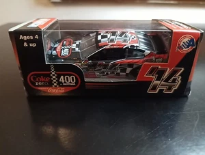 1/64 NASCAR 2014 COKE ZERO 400 DAYTONA PROGRAM TRACK CAR - Picture 1 of 2