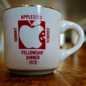 Vintage BSA Porzellan Kaffeebecher Johnny Appleseed Council Fellowship Dinner 1972 - Bild 1 von 3