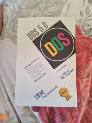Microsoft MS DOS 5.0 IBM dischetti 3,5 pollici IBM e compatibili scatola aperta vintage - Immagine 1 di 4