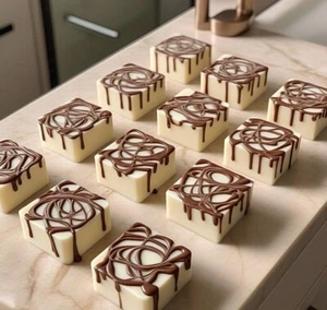 Organic Full Cleansing White Chocolate Brownie Body Soap - Picture 1 of 5