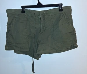 Ana olivfarbene Shorts Größe 16 - Bild 1 von 2