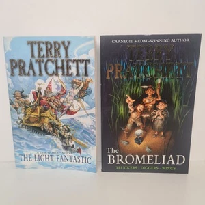 Terry Pratchett Paperback Novels Discworld The Light Fantastic & The Bromeliad - Picture 1 of 7