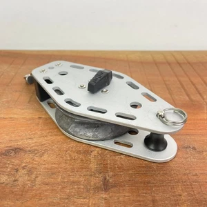 57mm Pfeiffer Aluminium Block Ratschblock Kugellager Umlenkblock max Tau-Ø 12mm - Picture 1 of 3
