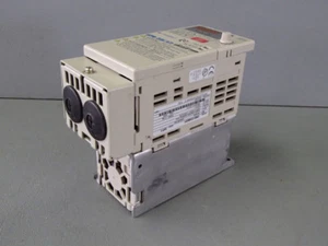 CIMRV7AM20P7 - YASKAWA - CIMR-V7AM20P7 / Variateur 3PH 0.75KW USED - Picture 1 of 3