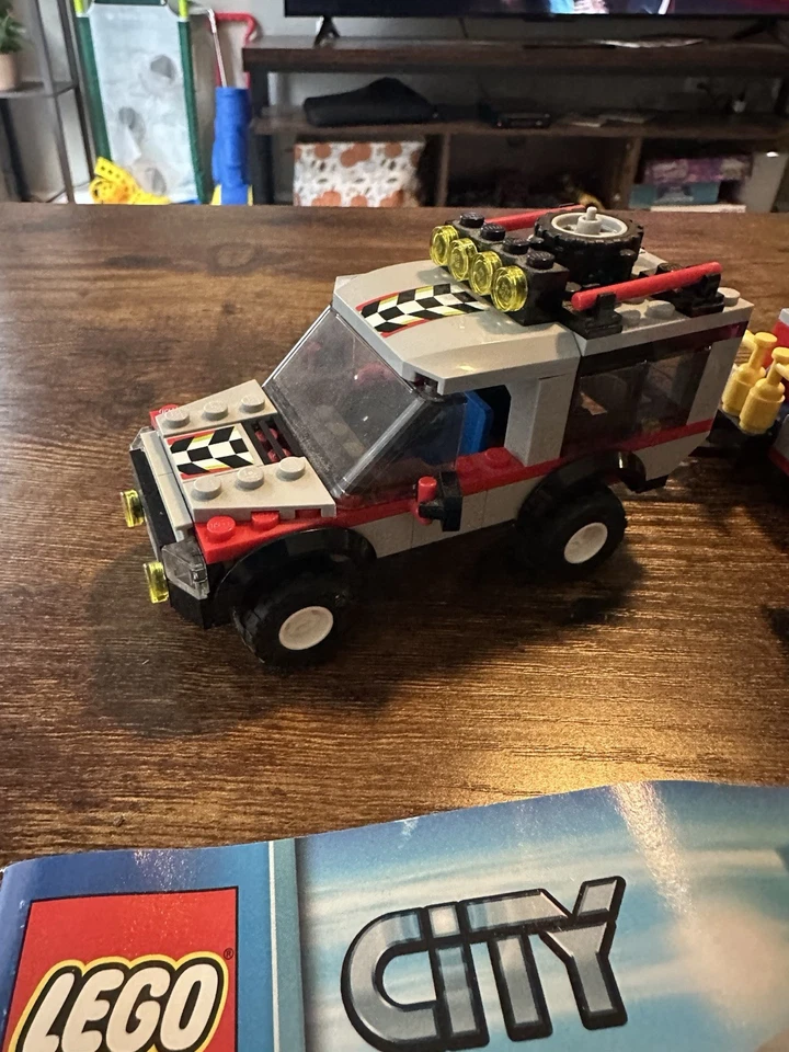 LEGO City: Dirt Bike Transporter (4433) 99% completo con instrucciones Foto 1 de 4