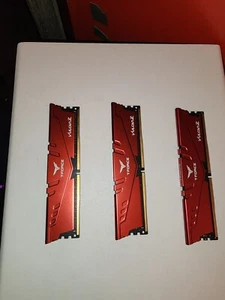 T-Force Vulcan Z 24GB (8GB x 3) DDR4-3000 TLZRD48G3200HC16CBK Ram - Picture 1 of 3