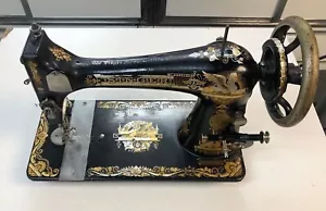 OLD VINTAGE 1902 TREADLE SINGER SEWING MACHINE WORKING GOLDEN EGYPTIAN SPHINX - Picture 1 of 12