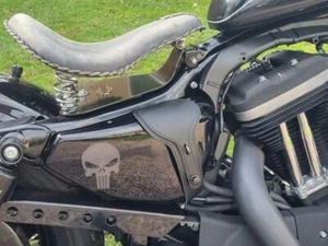 Couvre Réservoir bac à huile en Cuir Noir pour HARLEY DAVIDSON SPORTSTER 1547 - Imagen 1 de 7