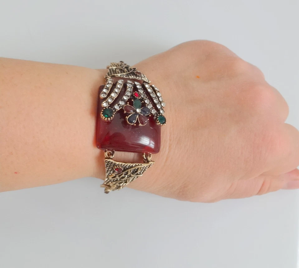 Vintage Art Deco Designe Carnelian Imitation Clear & Green Crystal Bracelet - Image 1 of 1