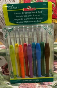 CLOVER AMOUR CROCHET HOOK SET 9 HOOKS BRAND NEW IN PKT SIZES 2.0MM TO 6.00MM - Picture 1 of 1