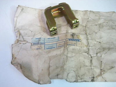 Clip de cilindro de cerradura de puerta original Volvo 240 1315408 Foto 1 de 3