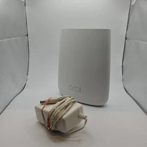 Router doméstico satelital NETGEAR Orbi RBR20 WiFi triple banda alimentación AC2200 - Imagen 1 de 3