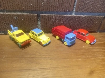  Maisto escala 1/64 diecast daños en el lateral del camión  Foto 1 de 4