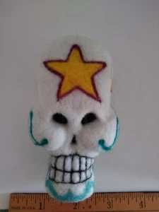 Needle felted sugar Skull Wool Fiber art - Gift - Dia De Los Muertos - Handmade - Picture 1 of 5