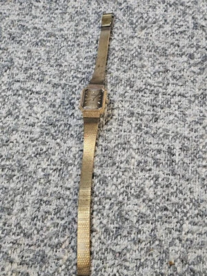 Винтажные женские золотистые часы 80-х Phasar Y480-6110. КОРИЧНЕВЫЙ ЦИФЕРБЛАТ. - Изображение 1 из 4