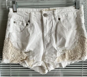 Altar’d State Shorts White/Cream Lace Detail Front & Back Sz 2.5/1 short - Picture 1 of 7