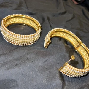 Indian Bangle Set Bollywood Golden Faux Pearls Bracelet (2 Pcs) New In Box - Picture 1 of 5