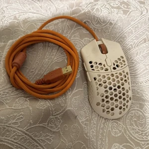 Finalmouse Ultralight 2 - Souris de jeu Cape Town - Blanc. - Photo 1/2