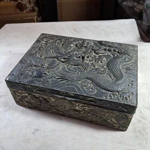 Vintage Chinesischer Drache geprägt Zigarette/Zigarre/Schmuckkästchen. Holzfutter - Bild 1 von 12