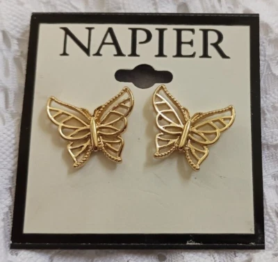 Nuevos aretes Napier mariposa tono dorado Foto 1 de 4