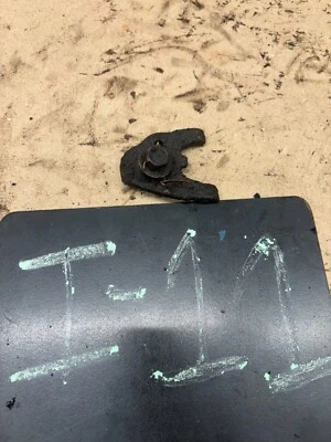 1981-1993 DODGE W150 D250 318 360 SBM SBD SMALL BLOCK DISTRIBUTOR HOLD DOWN CLAM - Image 1 of 4