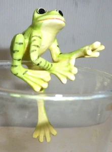 KLIMA K661 Miniature statuette en porcelaine - GRENOUILLE ACROBATE N° 1 FROG - Picture 1 of 5