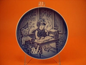 ROYAL COPENHAGEN BING&GRONDAHL CHILDREN'S DAY 1995 - Picture 1 of 3