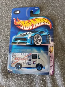 2003 Hot Wheels Combat Ambulance Carbonated Cruisers 5/5 B19 new on card!!!! - Picture 1 of 4